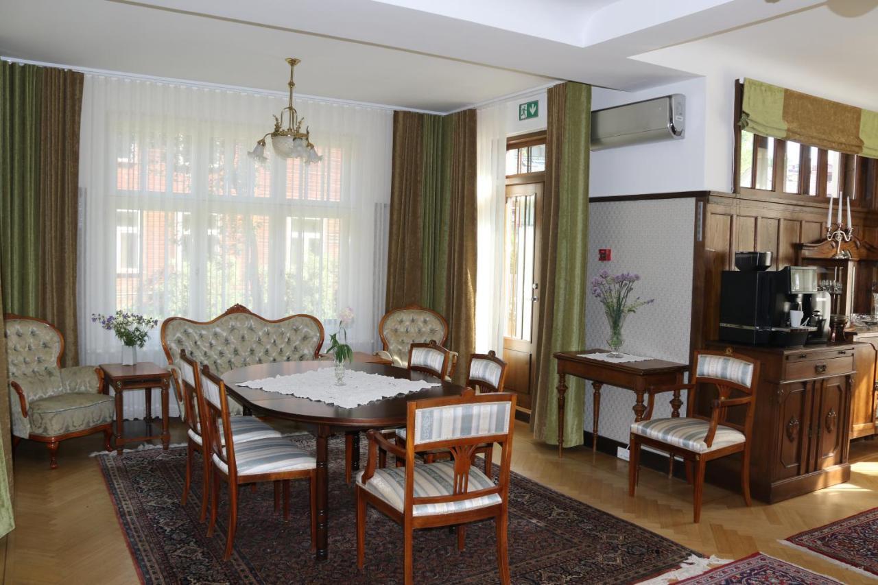 Villa Meri 페르누 외부 사진